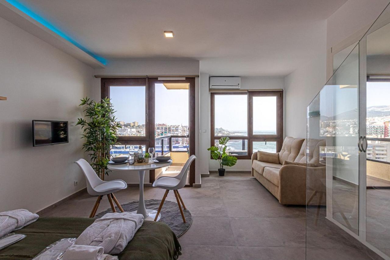 Beachfront With Spectacular Views And Swimming Pool Benalmádena Extérieur photo